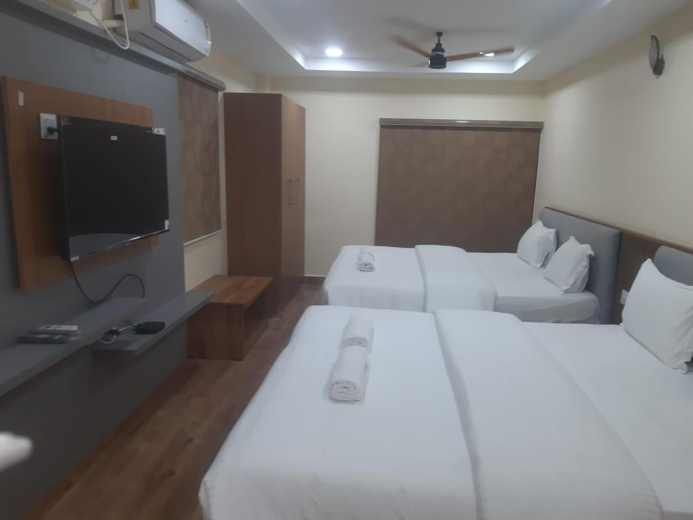 Lakshmi Narayana Grand Hotel Kanchipuram Buitenkant foto