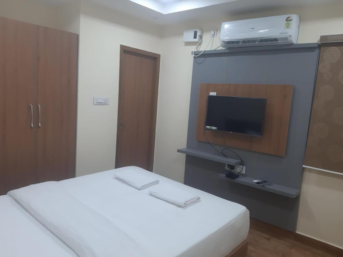 Lakshmi Narayana Grand Hotel Kanchipuram Buitenkant foto