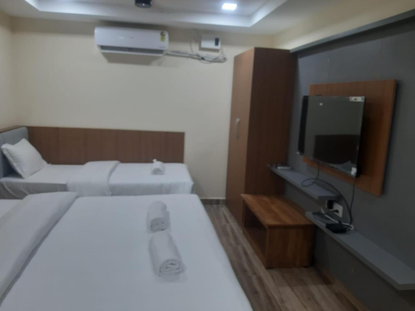 Lakshmi Narayana Grand Hotel Kanchipuram Buitenkant foto